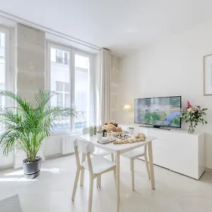 자르딘 세인트 오노레 아파트먼츠 파리